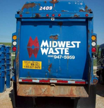 Midwest Waste Reminds Customers to Bag Their Trash and Place it at the Curb to Reduce Risk to Drivers