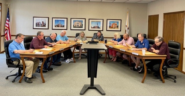 Carmi to Seek Bids for Trash Collection; Renews Employee Safety Incentives at May 3 Meeting