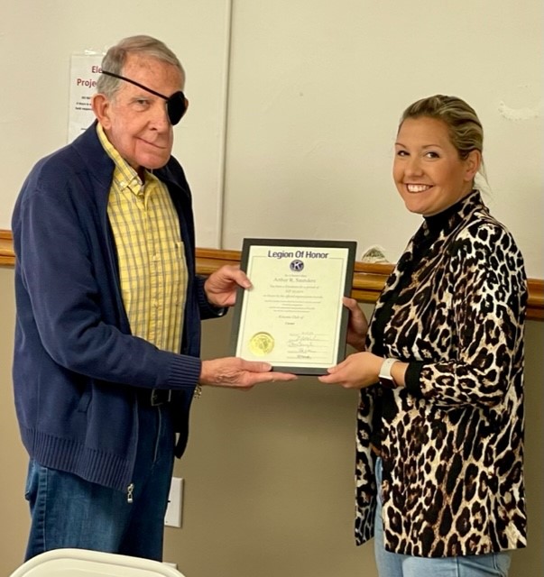 Carmi Kiwanis Honors Six of Its Own Thursday