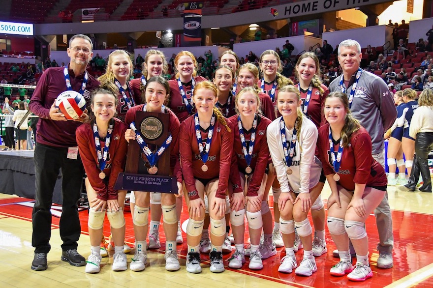 Lady Bulldogs Take 4th at IHSA State Finals