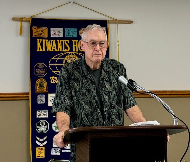 Author Robert Hays Tells Stories Behind Stories at Kiwanis Thursday