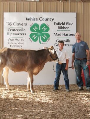 Grand Champion Dairy Heifer Levi McKinney Fairfield National Bank